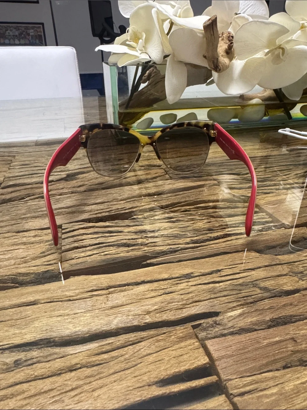 Prada Tortoiseshell Cat-Eye Sunglasses Gradient Lenses SPR 11R 56-16 7SO-A7 GUC